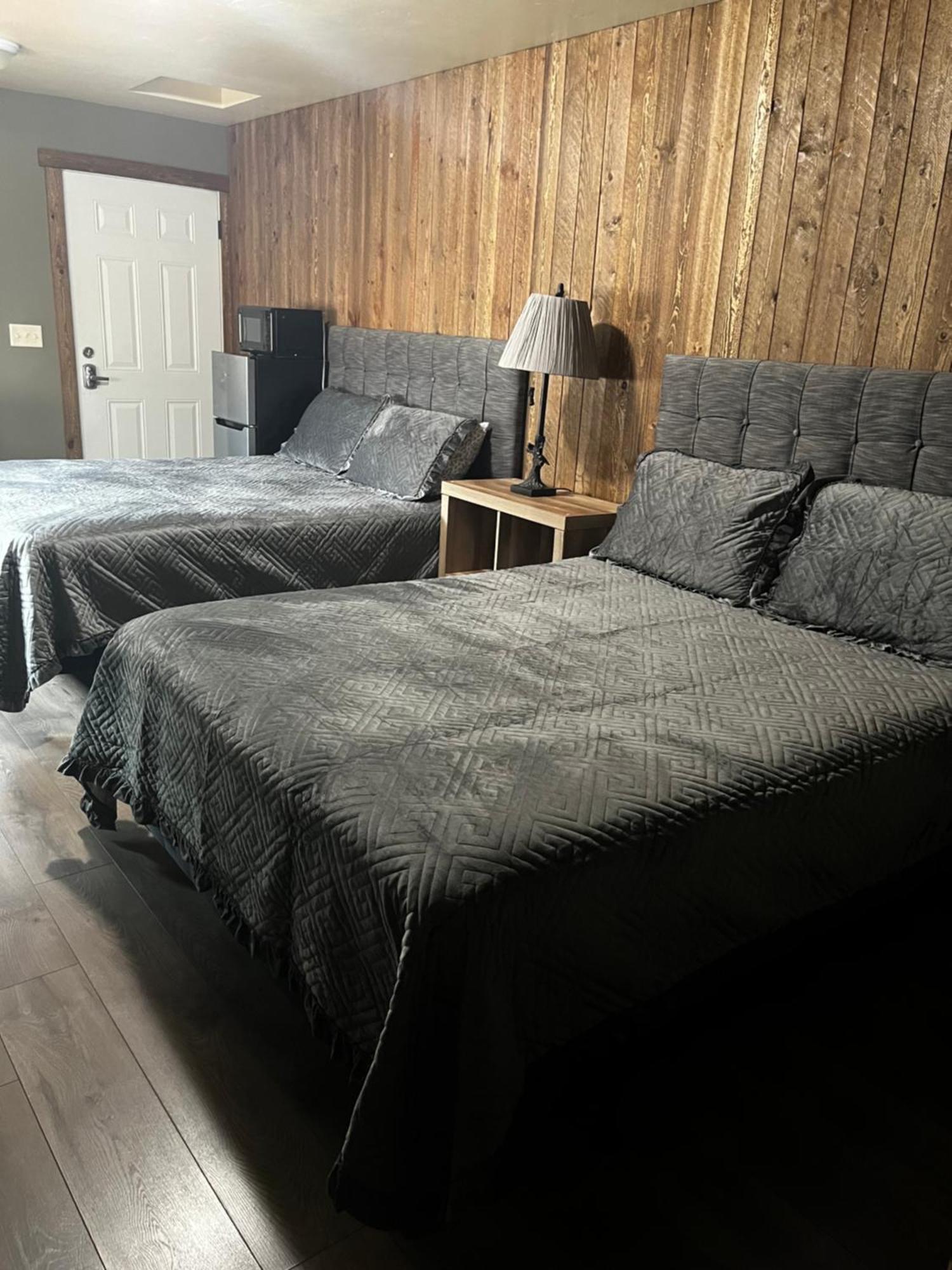 Parkway Yellowstone Guest House Room #1 ガーディナー エクステリア 写真